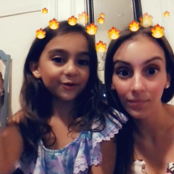 Meet your Posher, Kendra - Picture 1 of 1